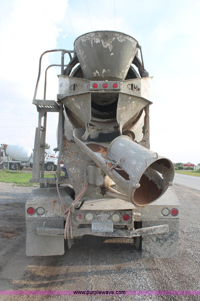 image for item H1707 1991 Mack RD690S mixer truck