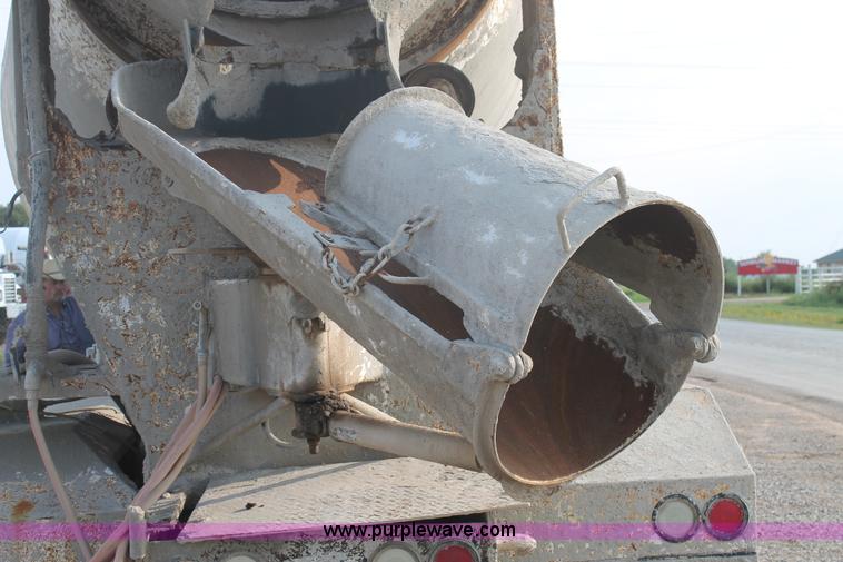 image for item H1707 1991 Mack RD690S mixer truck