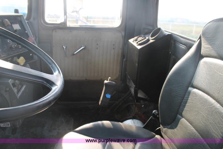 image for item H1707 1991 Mack RD690S mixer truck