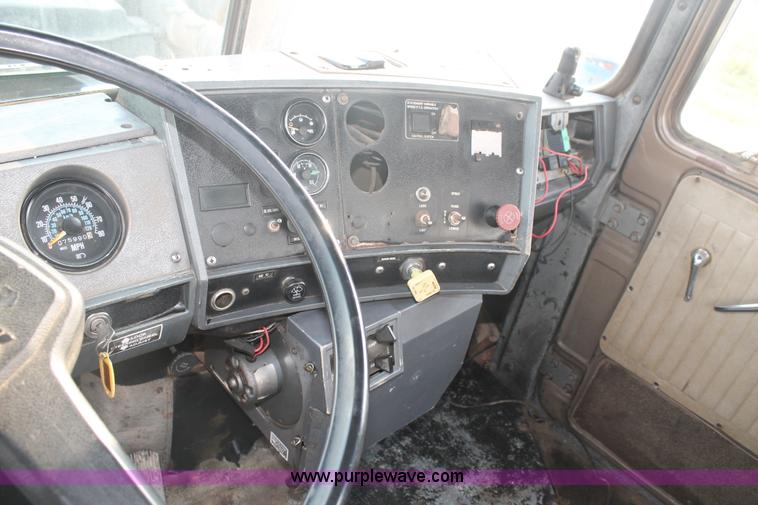 image for item H1707 1991 Mack RD690S mixer truck