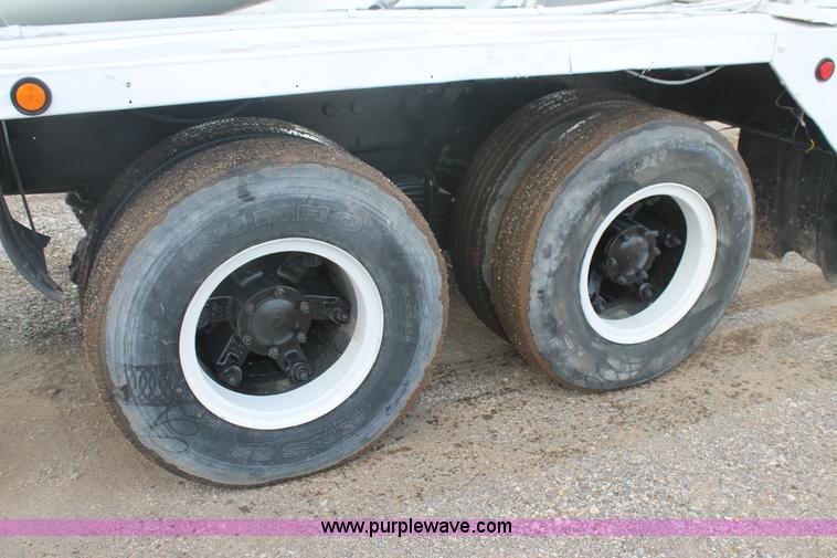 image for item H1709 1994 Mack DM690S mixer truck