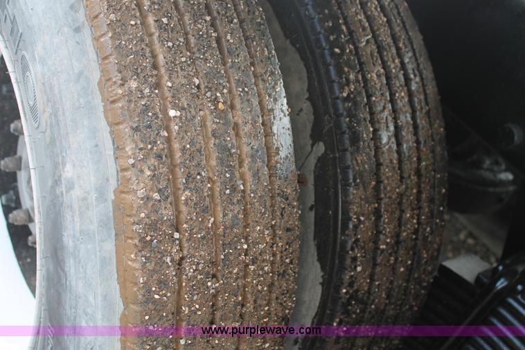 image for item H1709 1994 Mack DM690S mixer truck