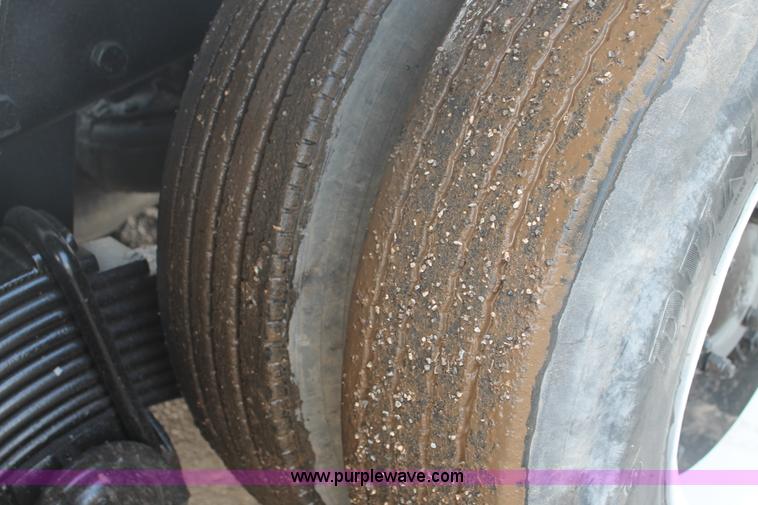 image for item H1709 1994 Mack DM690S mixer truck