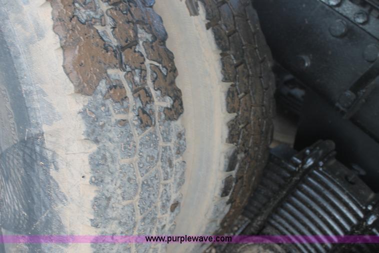 image for item H1709 1994 Mack DM690S mixer truck