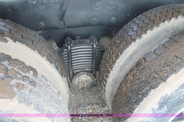 image for item H1709 1994 Mack DM690S mixer truck