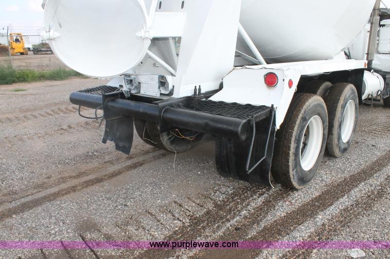 image for item H1709 1994 Mack DM690S mixer truck