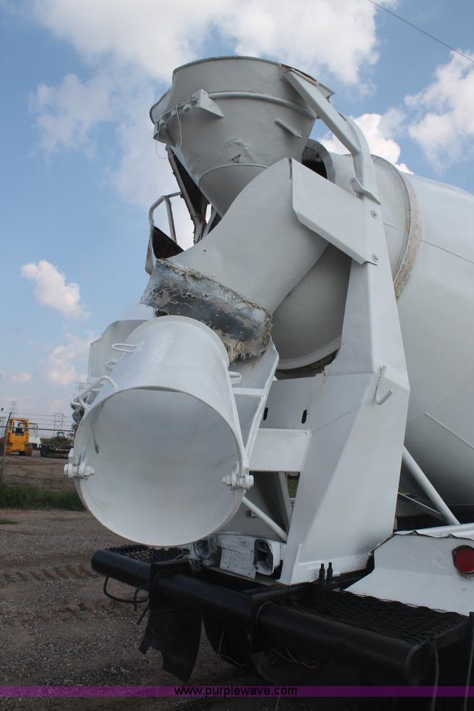 image for item H1709 1994 Mack DM690S mixer truck