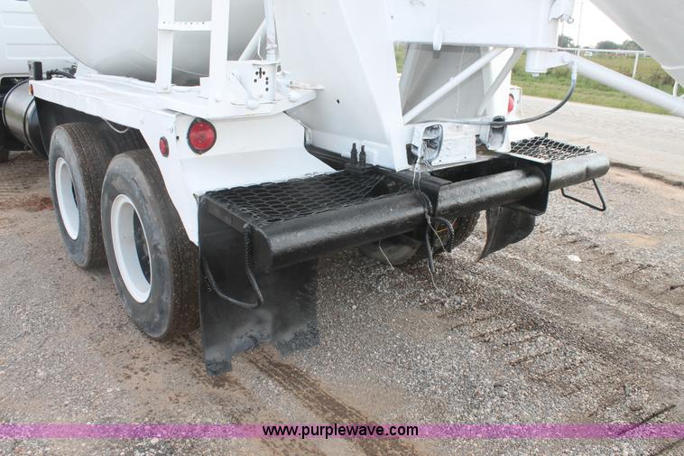 image for item H1709 1994 Mack DM690S mixer truck