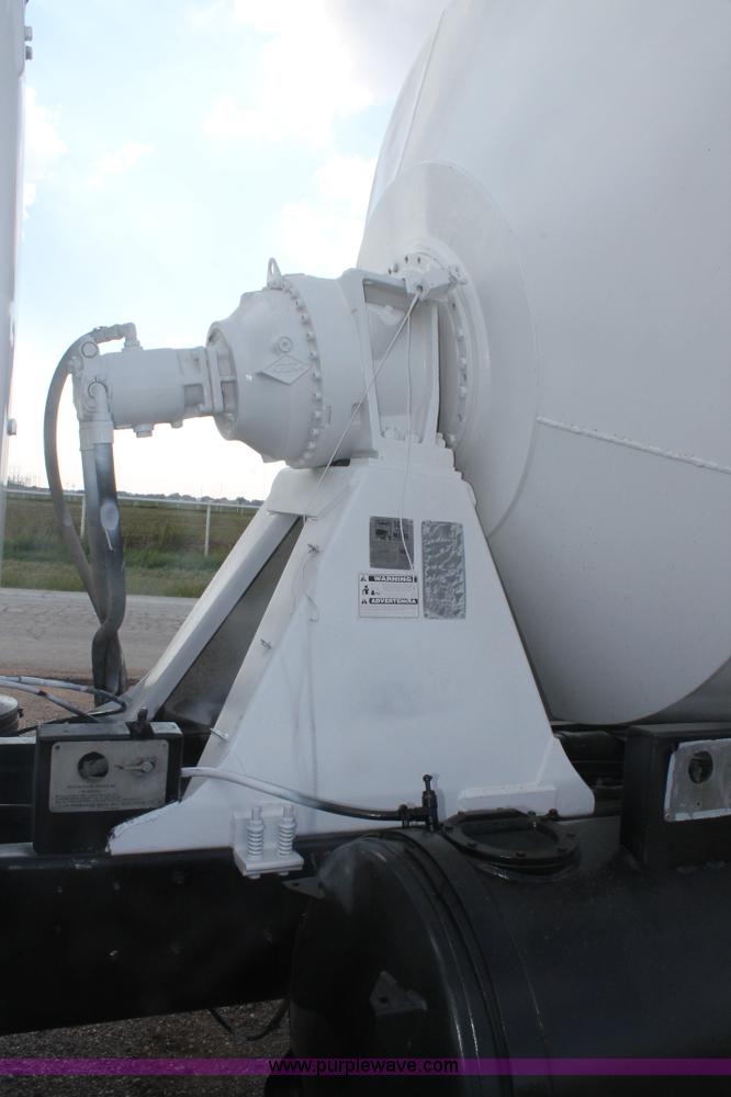 image for item H1709 1994 Mack DM690S mixer truck