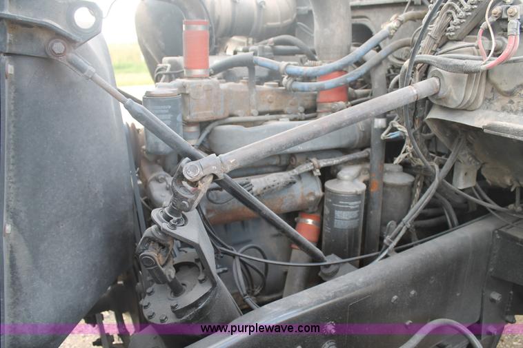 image for item H1709 1994 Mack DM690S mixer truck