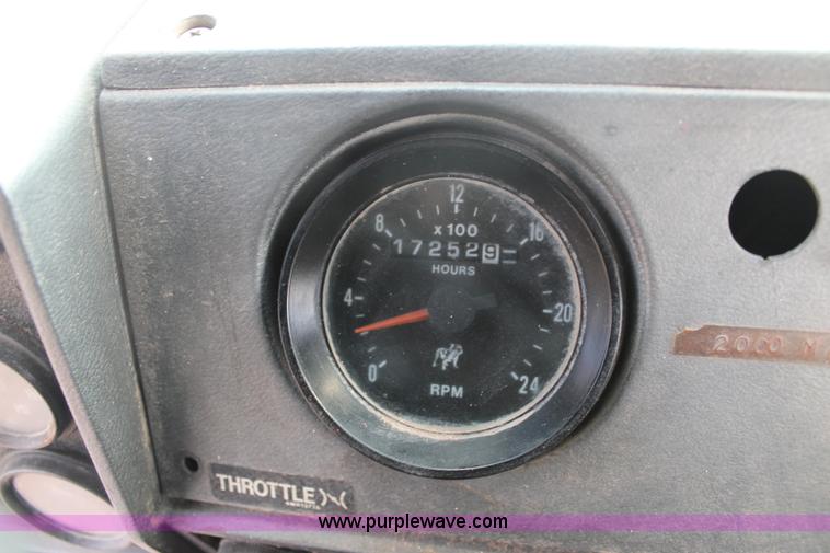 image for item H1709 1994 Mack DM690S mixer truck