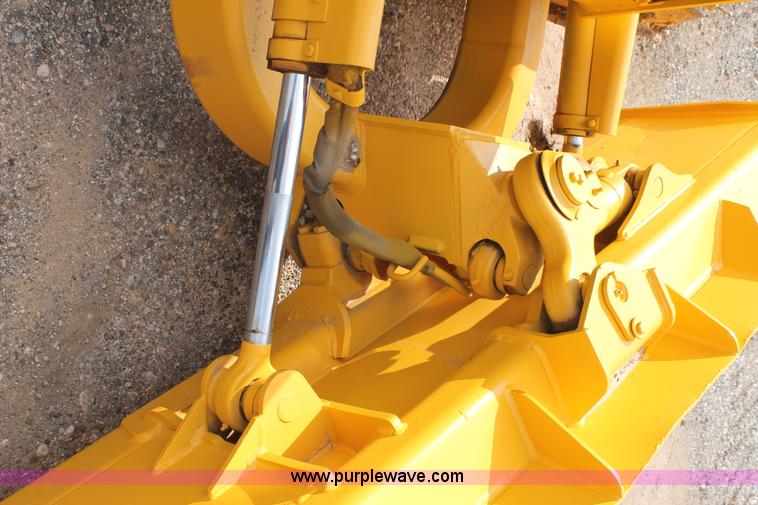 image for item H1711 1997 John Deere 550G dozer