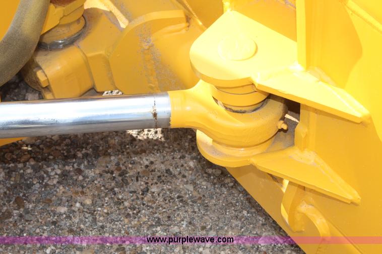 image for item H1711 1997 John Deere 550G dozer