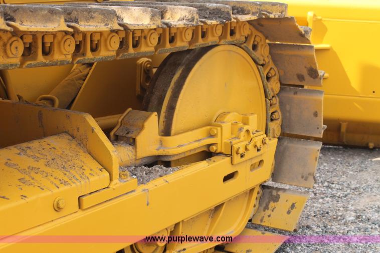 image for item H1711 1997 John Deere 550G dozer