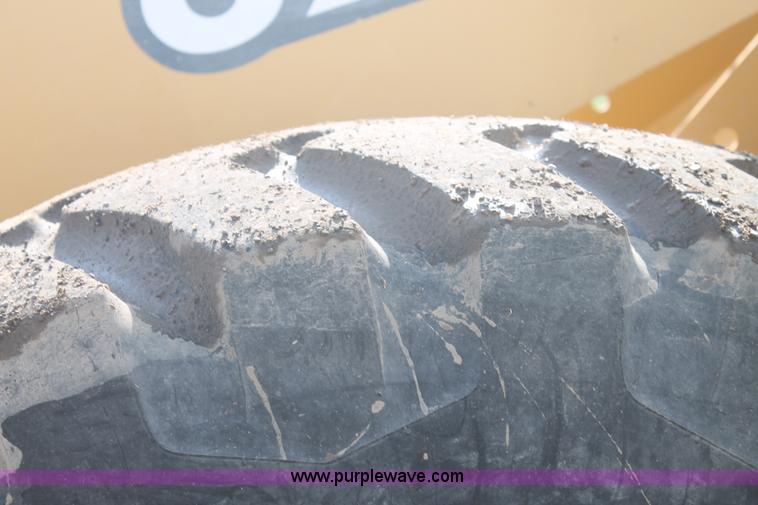 image for item H1713 2002 John Deere 624H wheel loader