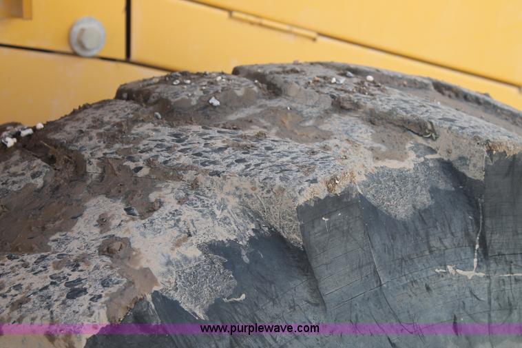 image for item H1713 2002 John Deere 624H wheel loader