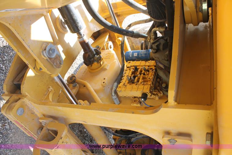 image for item H1713 2002 John Deere 624H wheel loader