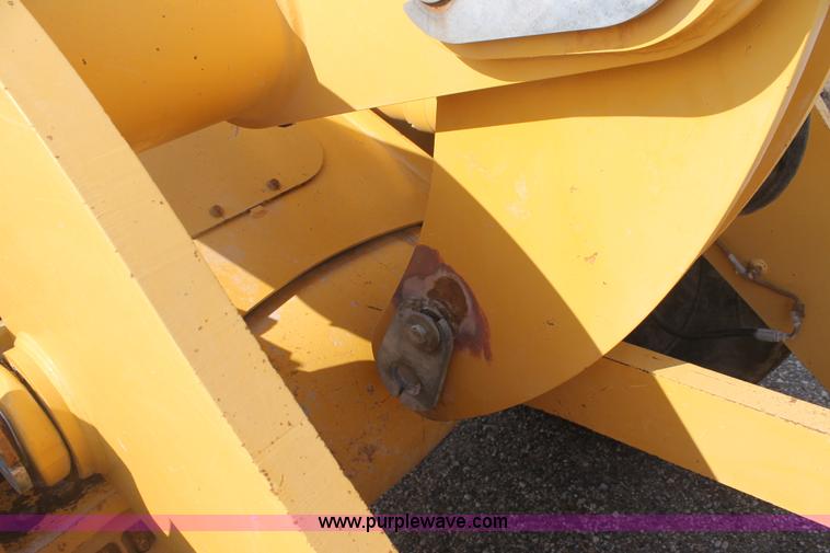 image for item H1713 2002 John Deere 624H wheel loader