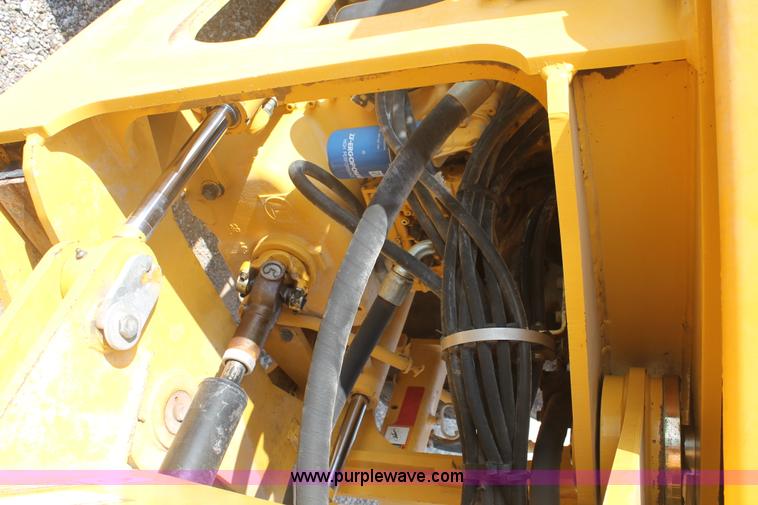 image for item H1713 2002 John Deere 624H wheel loader