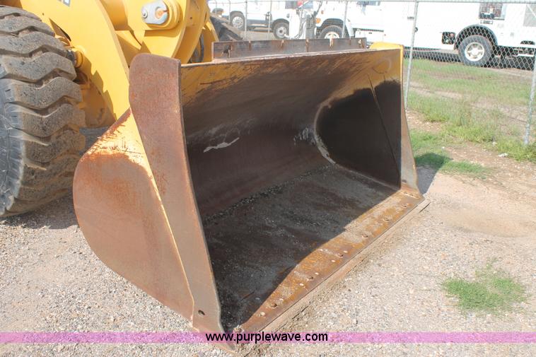 image for item H1713 2002 John Deere 624H wheel loader