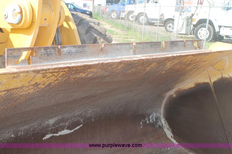 image for item H1713 2002 John Deere 624H wheel loader