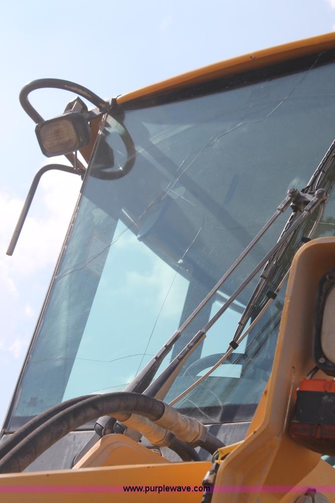 image for item H1713 2002 John Deere 624H wheel loader