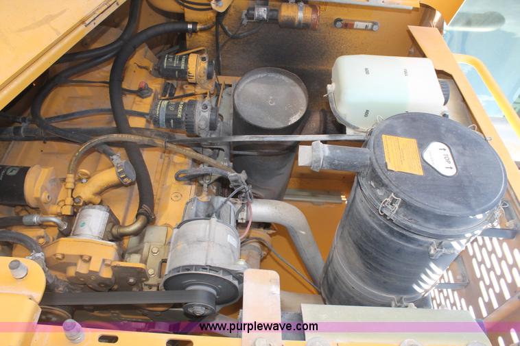 image for item H1713 2002 John Deere 624H wheel loader