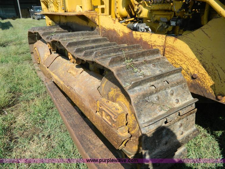 image for item H2419 1965 Caterpillar D6B dozer