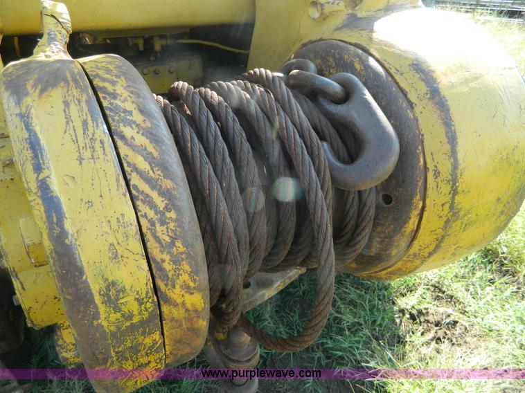 image for item H2419 1965 Caterpillar D6B dozer