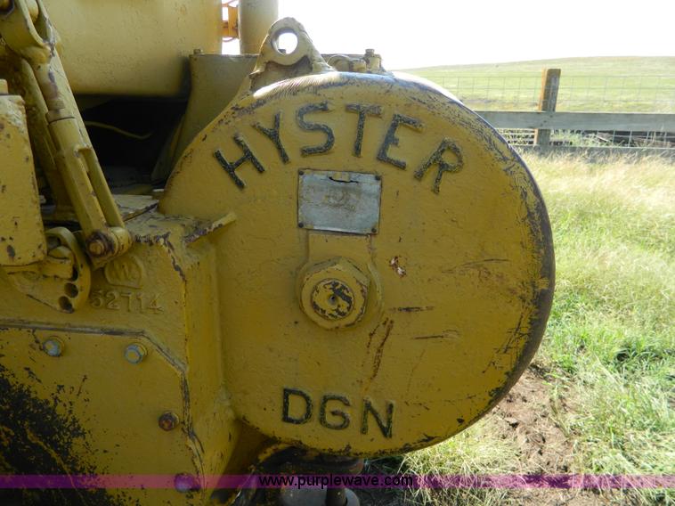 image for item H2419 1965 Caterpillar D6B dozer