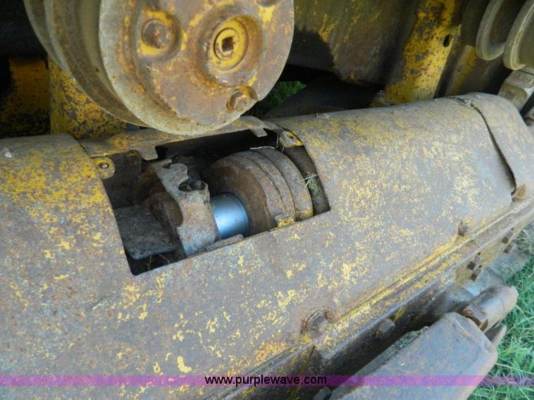 image for item H2419 1965 Caterpillar D6B dozer