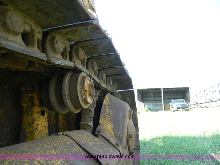 image for item H2419 1965 Caterpillar D6B dozer