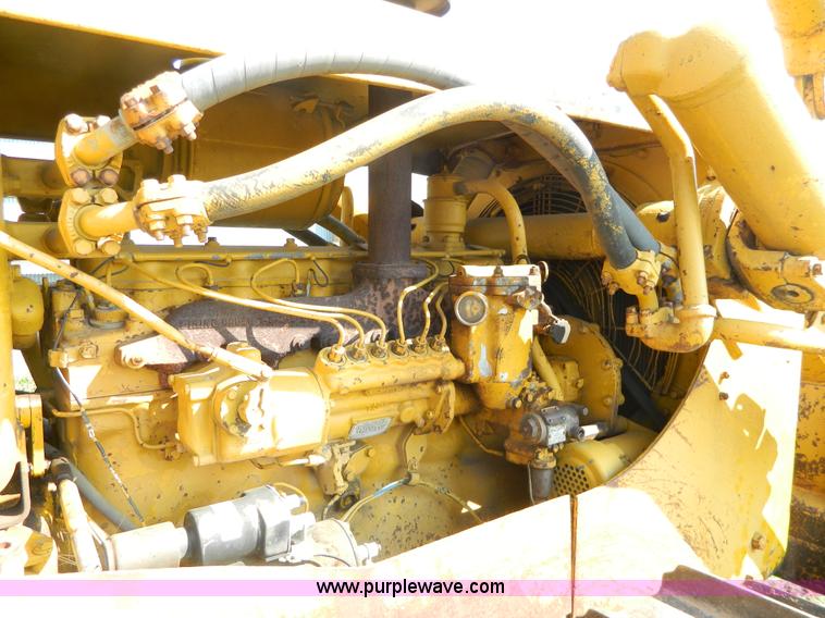 image for item H2419 1965 Caterpillar D6B dozer