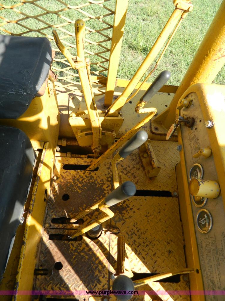 image for item H2419 1965 Caterpillar D6B dozer