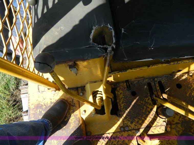 image for item H2419 1965 Caterpillar D6B dozer