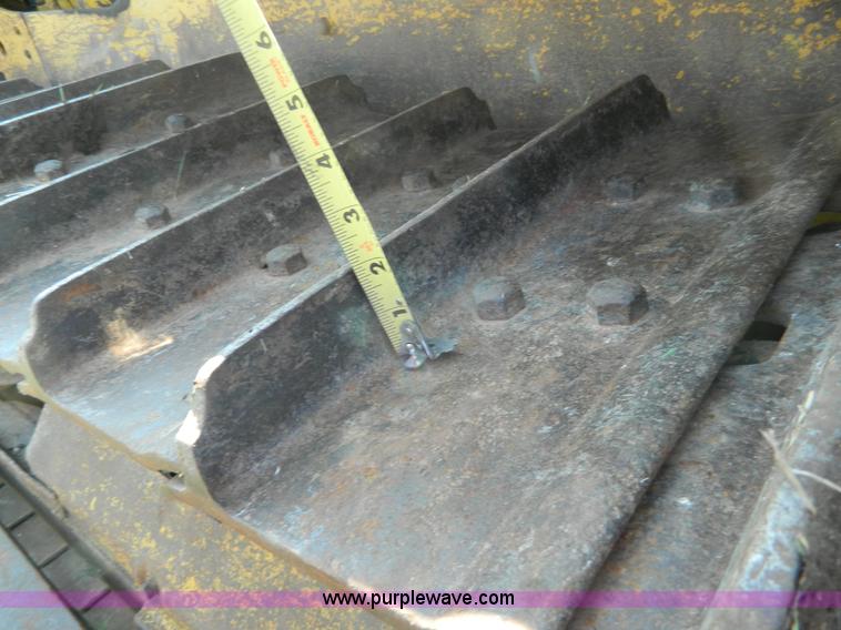 image for item H2419 1965 Caterpillar D6B dozer