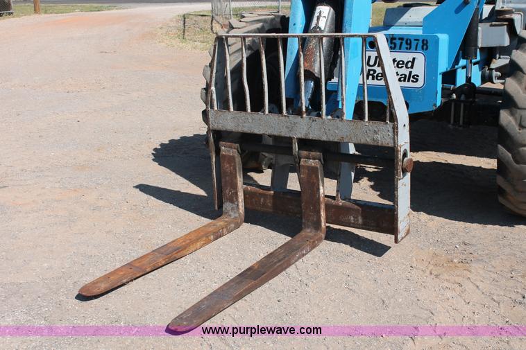 image for item H5602 2006 Genie GTH-844 telehandler
