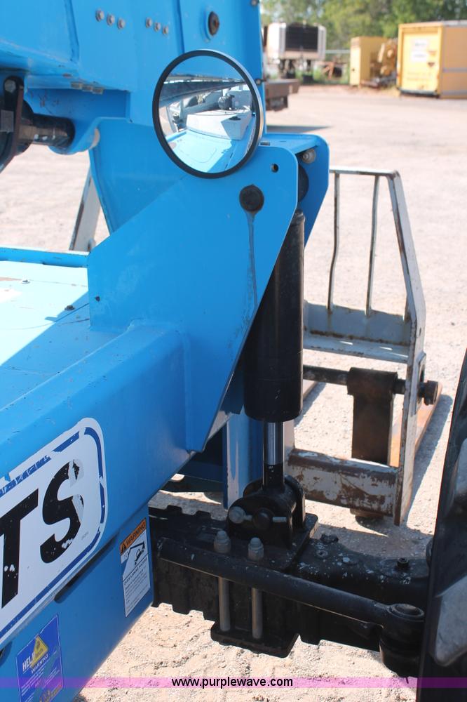 image for item H5602 2006 Genie GTH-844 telehandler