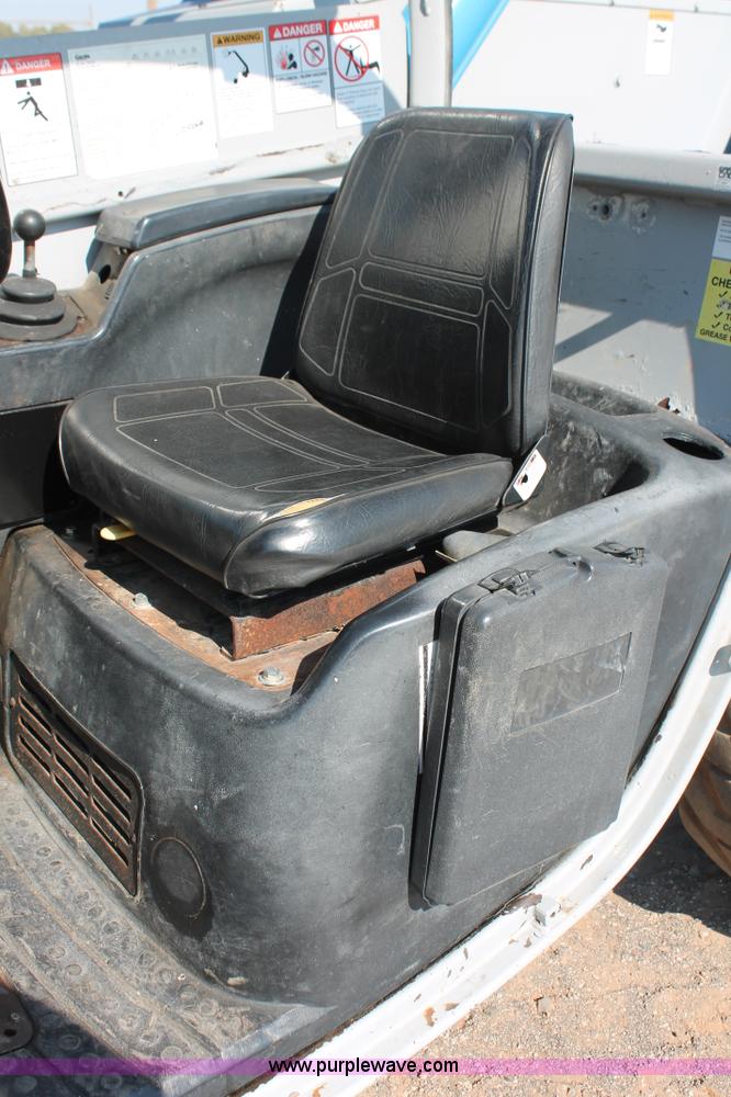 image for item H5603 2007 Genie GTH-842 telehandler