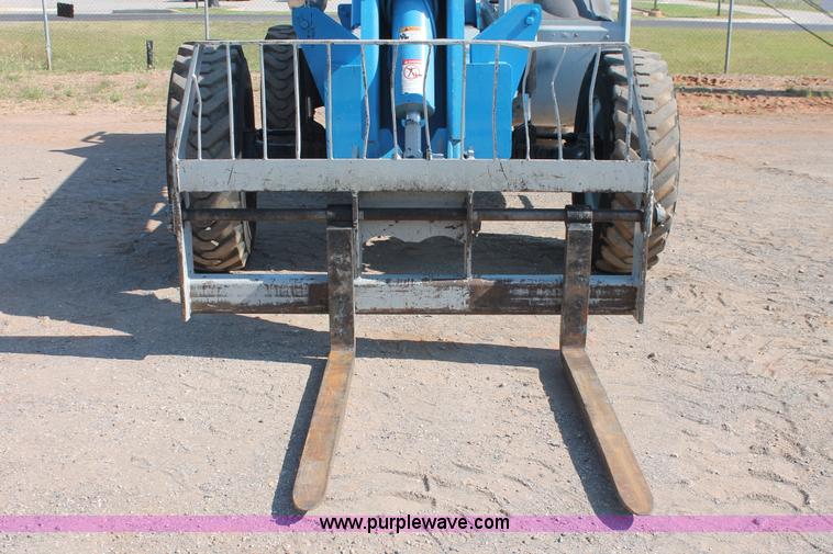 image for item H5603 2007 Genie GTH-842 telehandler