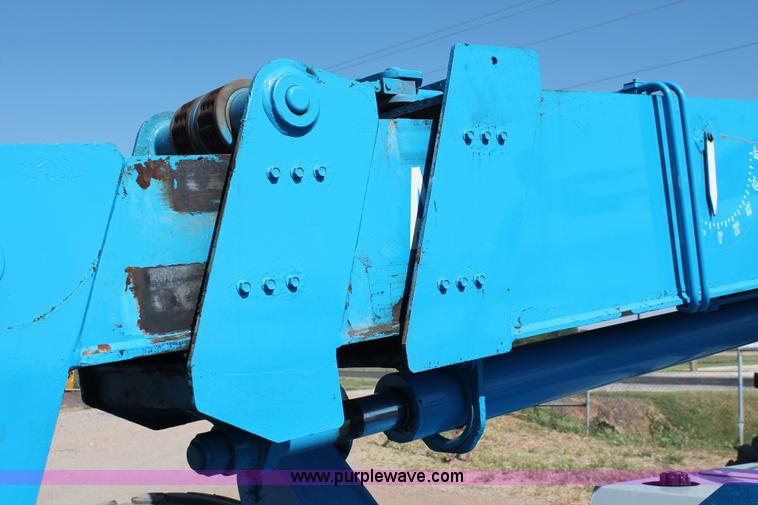 image for item H5603 2007 Genie GTH-842 telehandler