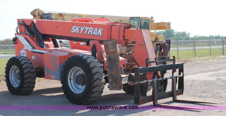 image for item H5604 2006 SkyTrak 10042 telehandler