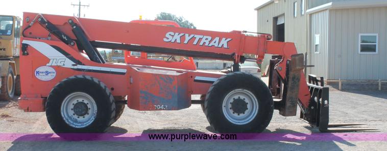 image for item H5604 2006 SkyTrak 10042 telehandler