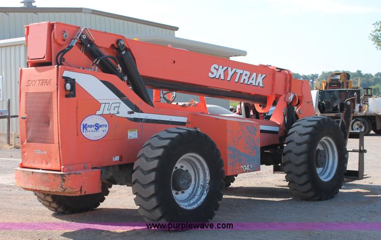 image for item H5604 2006 SkyTrak 10042 telehandler