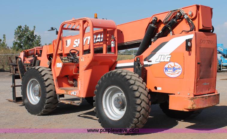 image for item H5604 2006 SkyTrak 10042 telehandler