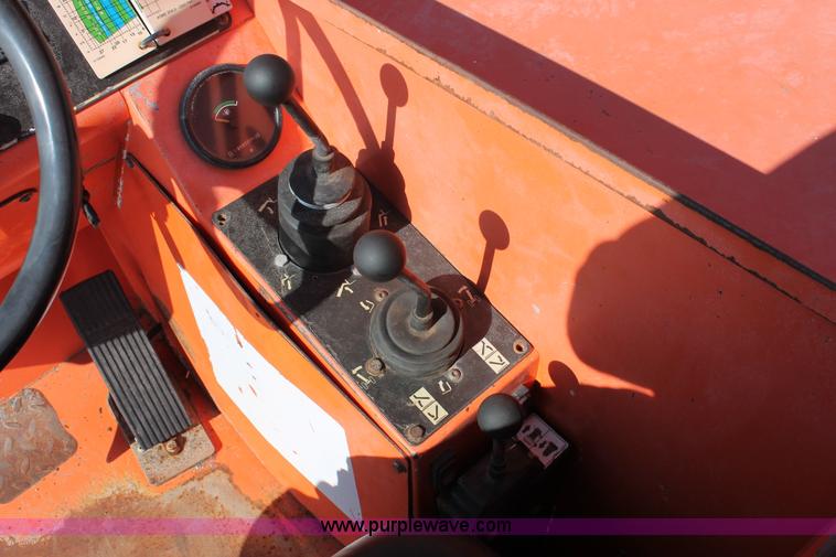 image for item H5604 2006 SkyTrak 10042 telehandler