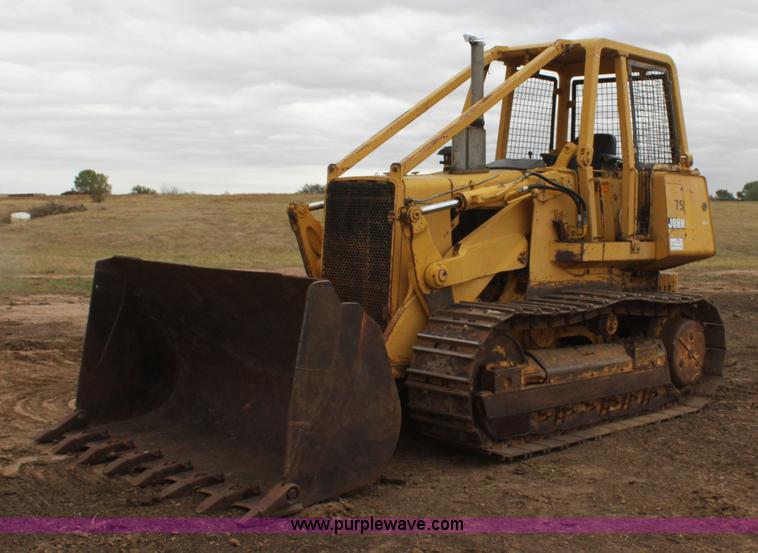 image for item H8830 1995 John Deere 755A track loader