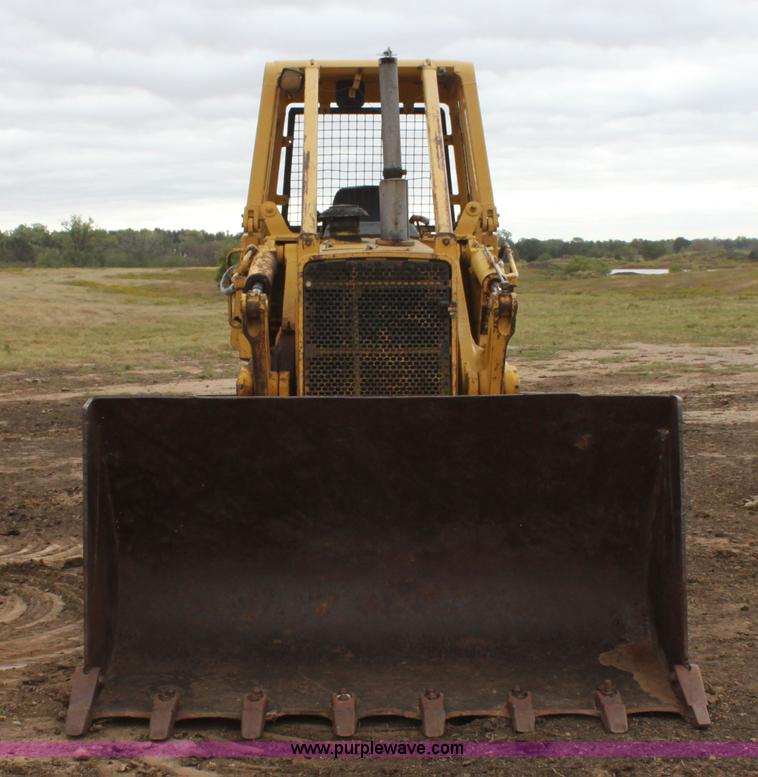 image for item H8830 1995 John Deere 755A track loader