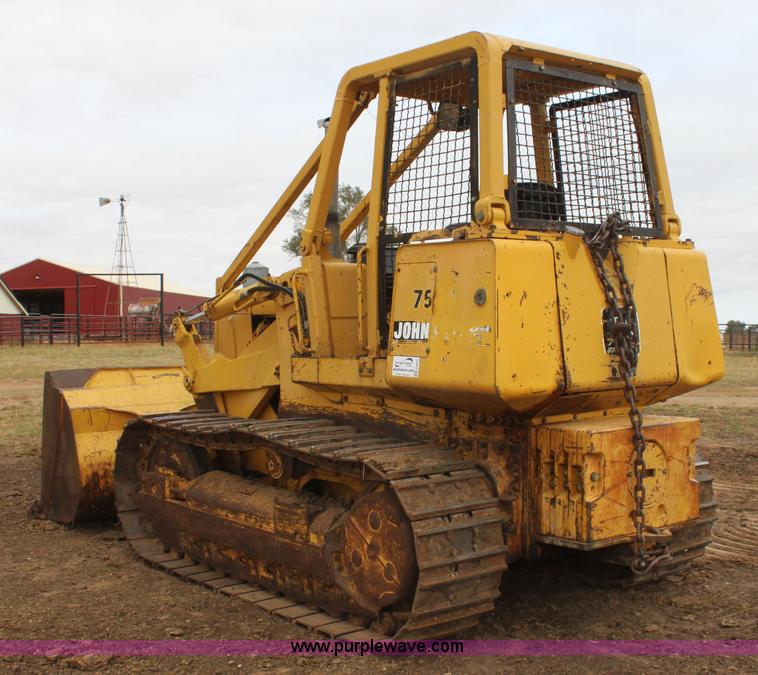 image for item H8830 1995 John Deere 755A track loader