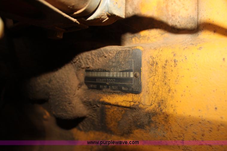 image for item H8830 1995 John Deere 755A track loader